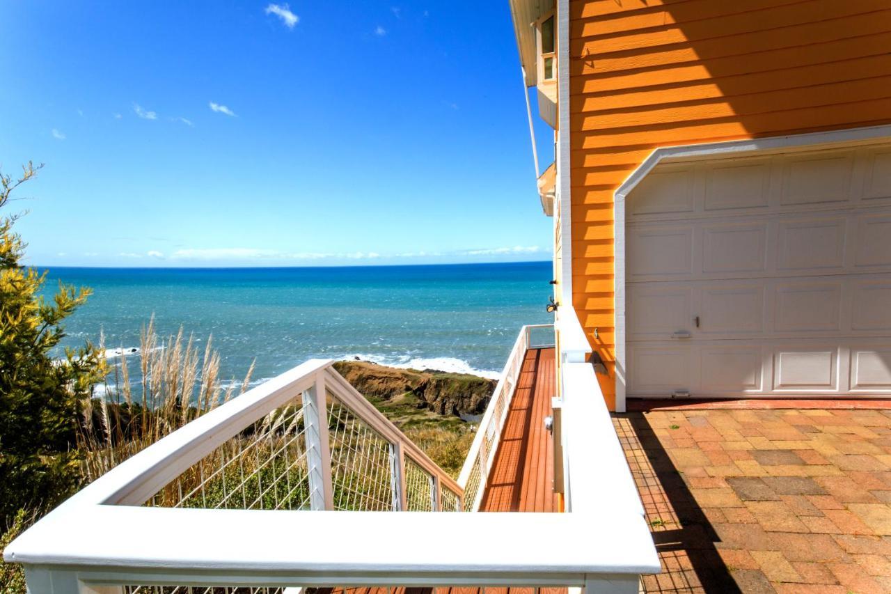 Amazing Oceanview 2 Bedroom Oceanfront! By Oceanviewhottubs Shelter Cove, Ca Tesla Ev Station Zewnętrze zdjęcie