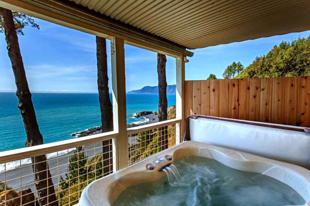 Amazing Oceanview 2 Bedroom Oceanfront! By Oceanviewhottubs Shelter Cove, Ca Tesla Ev Station Zewnętrze zdjęcie