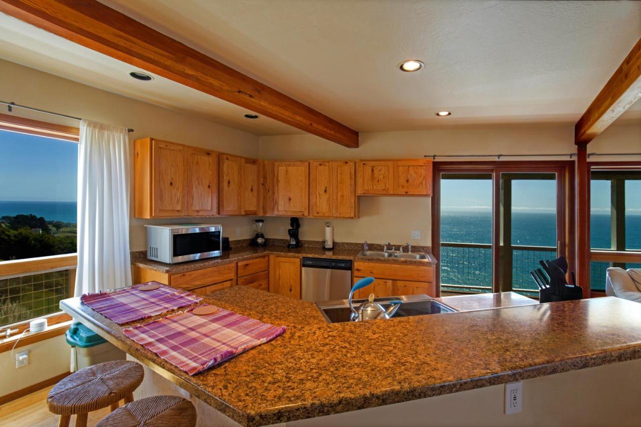 Amazing Oceanview 2 Bedroom Oceanfront! By Oceanviewhottubs Shelter Cove, Ca Tesla Ev Station Zewnętrze zdjęcie